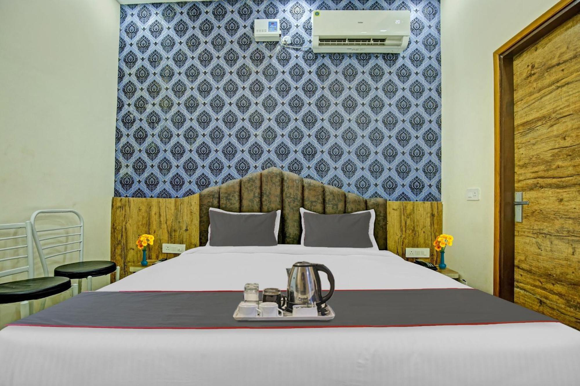 Collection O Rd Hotel Zirakpur Exterior foto
